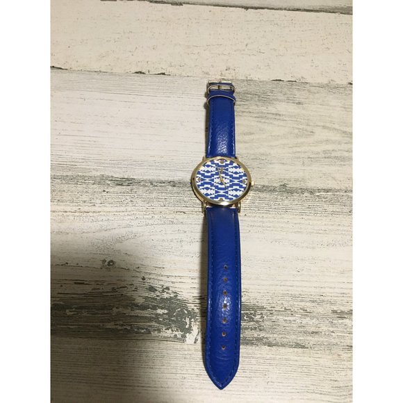 Set of five woman’s fashion watches - Picture 2 of 11